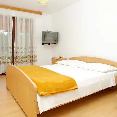 Sarenko-5 By Interhome * ヴェラ・ルカ